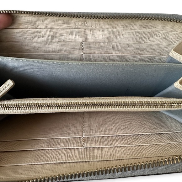 FENDI Monster Wallet - Full Inclusion - EUC - Picture 9 of 14